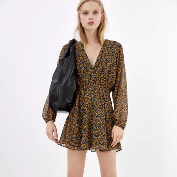 ✨ZARA PRINTED SHORT DRESS✨ - Picture 1 of 11